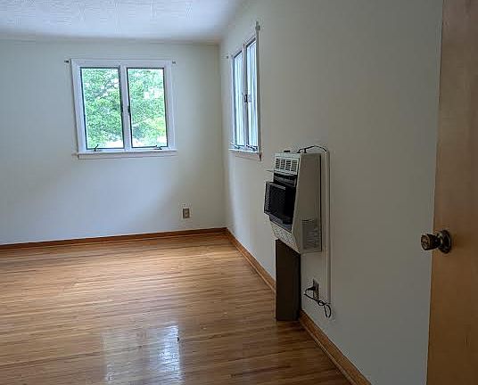 3rd image of 266 Crestwood Ave