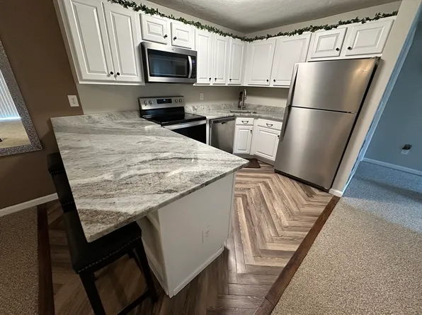 75 Huntoon Memorial Hwy APT 4-8, Leicester, MA 01524