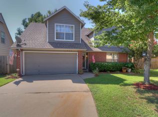 11253 S Locust Cres W, Jenks, OK 74037