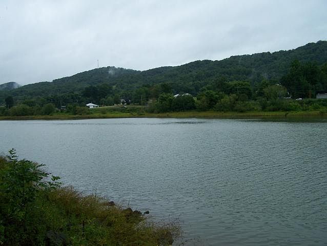 2nd image of 1280 Rocky Springs Rd