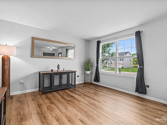 3rd image of 3408 Silver Falls Ct
