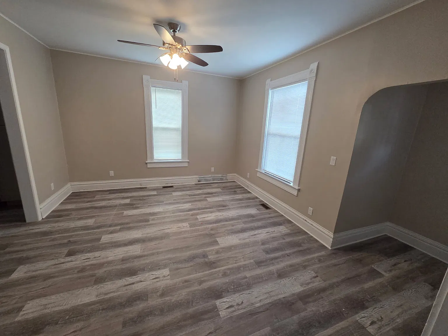 4 bed, 1500 sqft, $1,650 — Photo 2