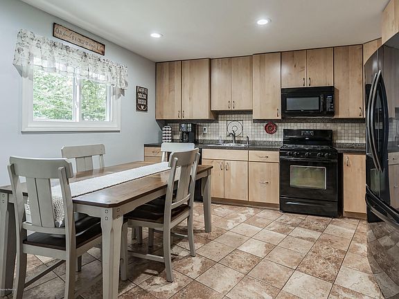 2nd image of 205 Aldo Dr