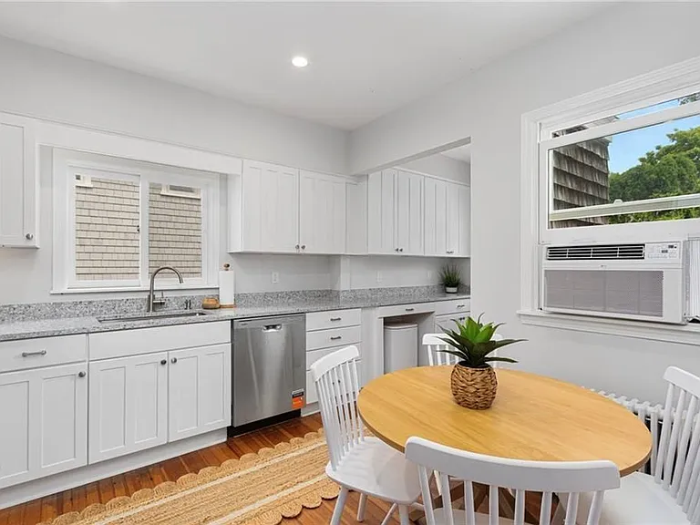 46 Esplanade St — Photo 19