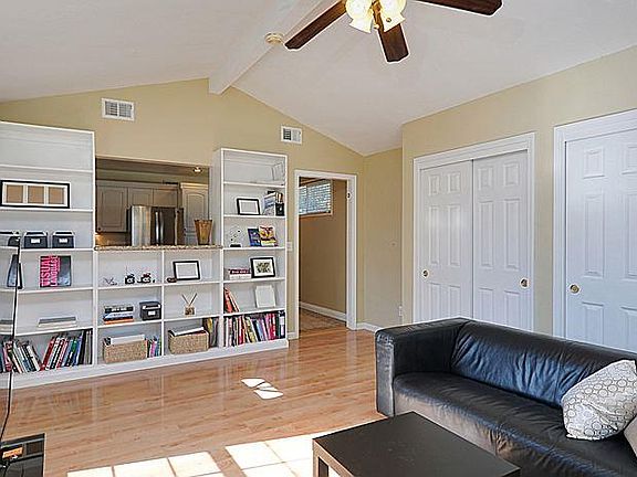 2nd image of 4575 Grimsby Dr
