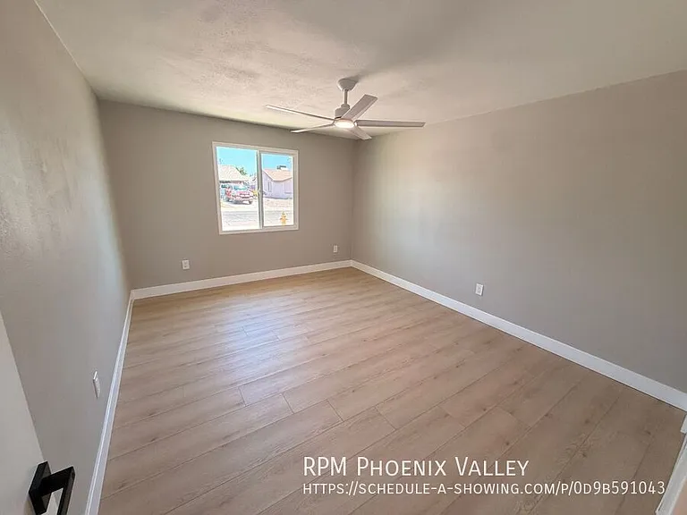 3902 E Joan De Arc Ave — Photo 16