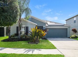 2010 Broad Winged Hawk Dr, Ruskin, FL 33570