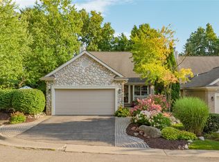 6582 Forest Ridge Ct, Clarkston, MI 48346