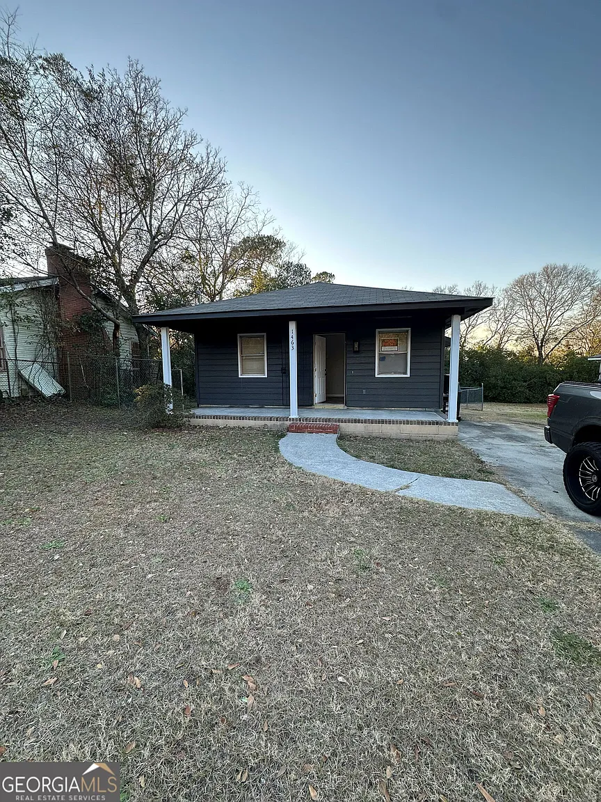 1463 Bankston Ave photo 1