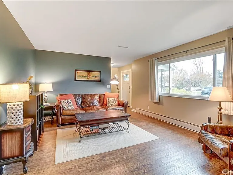 2108 N Fairfield Rd — Photo 3