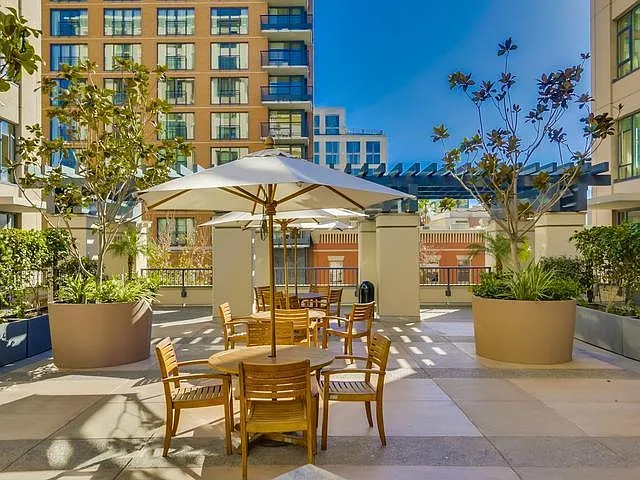530 K St #920 — Photo 30