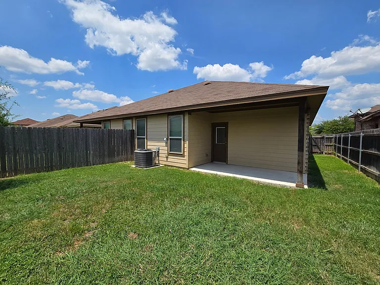 526 Creekside Frst — Photo 21