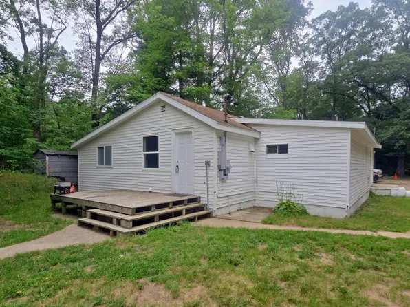 2032 S Mill Iron Rd, Muskegon, MI 49442