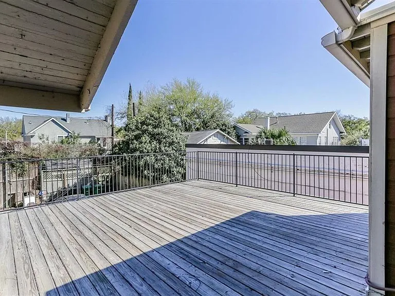 612 W Alabama St — Photo 27