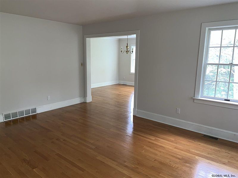 4th image of 41 WINDHAM HILL Road