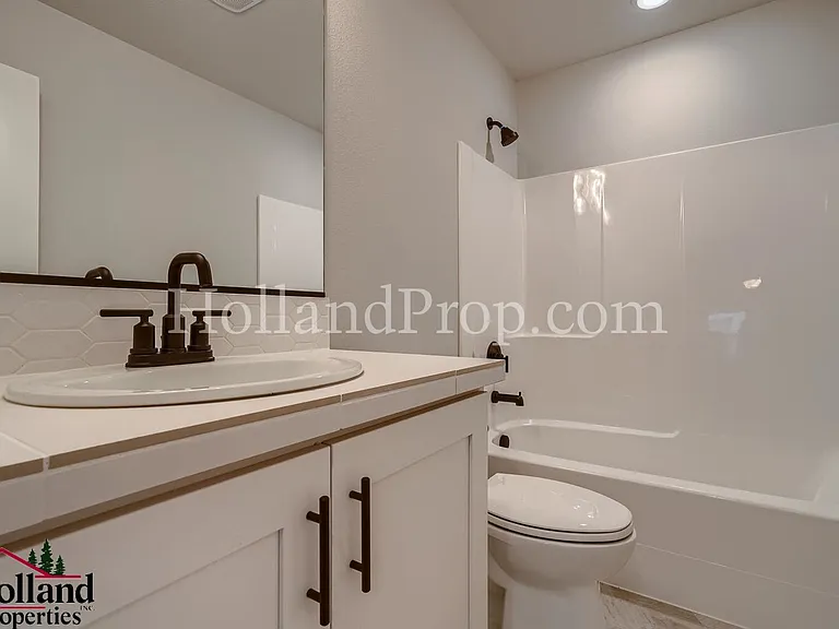 5981 SE Skylight St — Photo 21