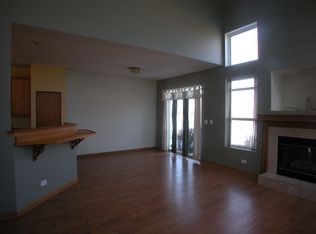 2464 Reflections Dr, Aurora, IL 60502