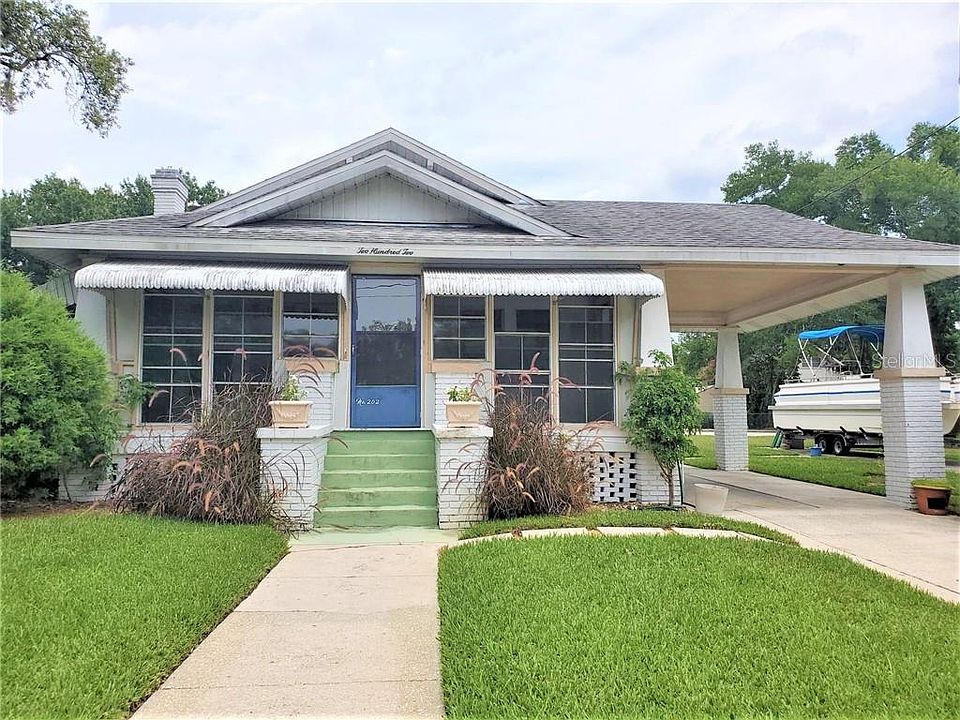1st image of 202 E Palm Dr