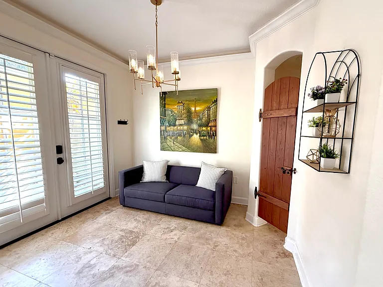 606 E Livingston St — Photo 16