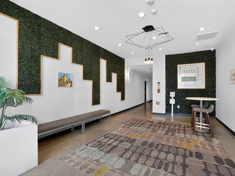 1800 E 4th St #202 — Photo 18