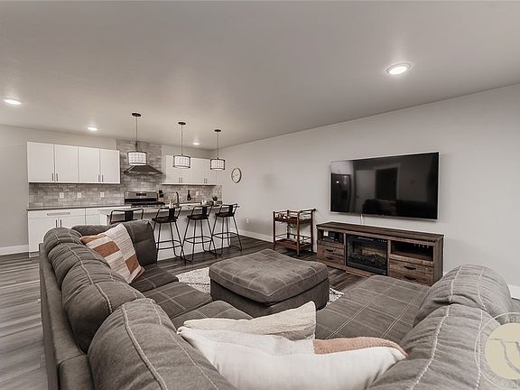 5th image of 3105 Colton Blvd #1