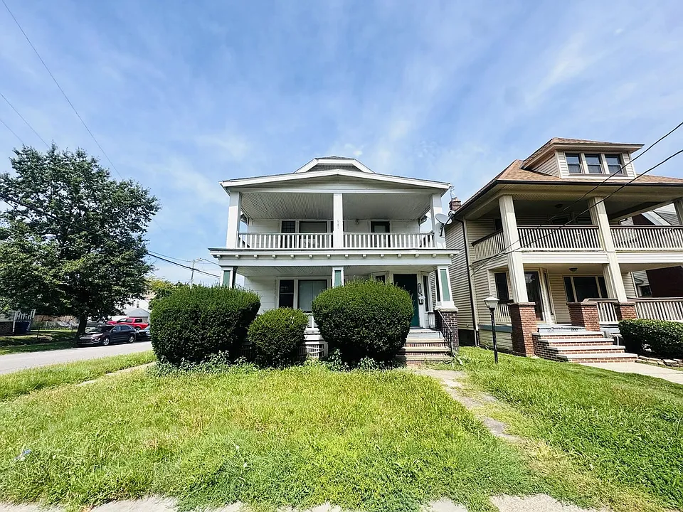 10916 Parkhurst Drive, Cleveland OH 44111