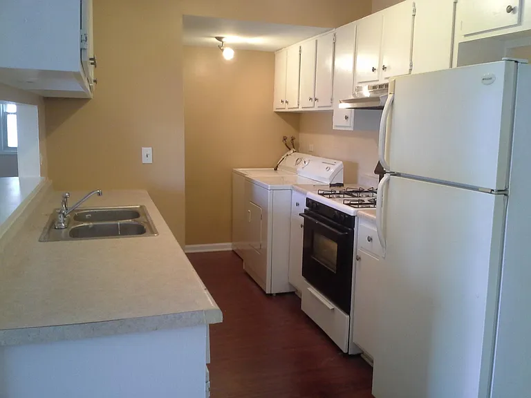 228 Dakota Ct — Photo 7