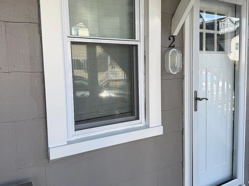 233 Franklin Ave #2