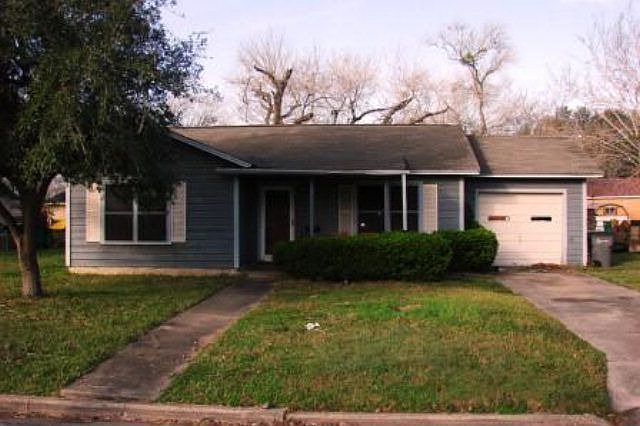 2nd image of 1205 Du Pont Ave