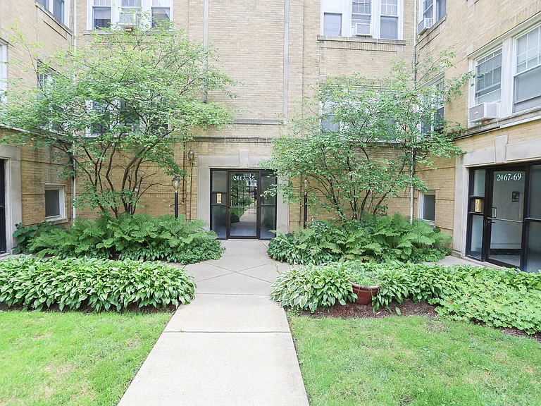 2463 W Gunnison St #3 — Photo 12