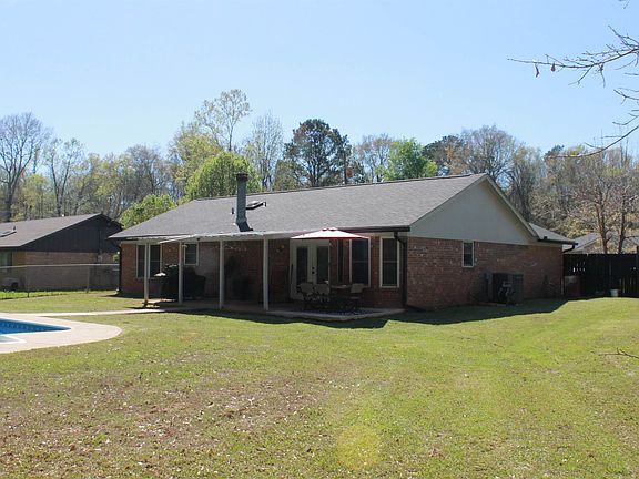 3rd image of 108 Donna Dr