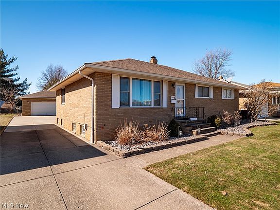 2nd image of 6886 Lynett Dr