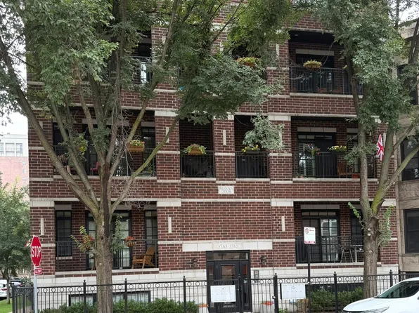 3763 N Wilton Ave APT Gs, Chicago, IL 60613