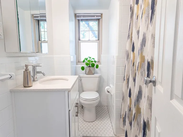 429 A101 Bathroom 429 A101 Bathroom