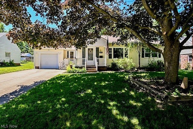 1st image of 1495 Fairview Pl