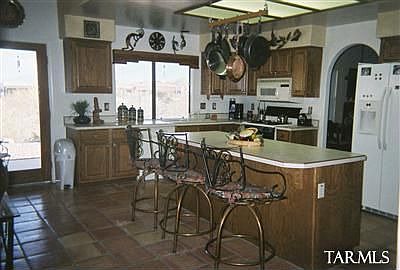 4th image of 7804 N Quail Park Pl