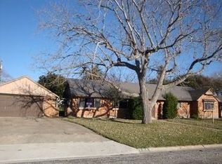 104 Marie Pl, Portland, TX 78374