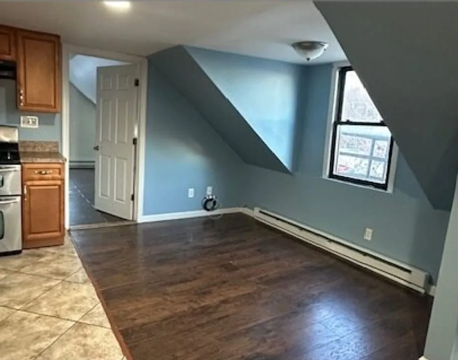 2 bed, $2,300 — Photo 4