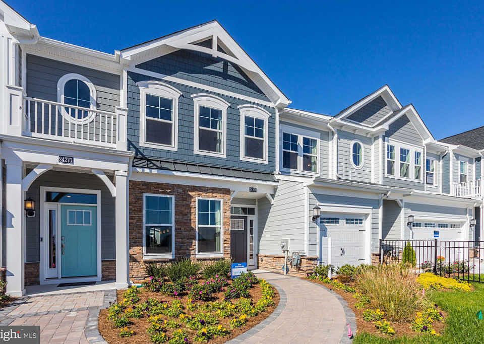 1st image of 24229 Canoe Dr #208