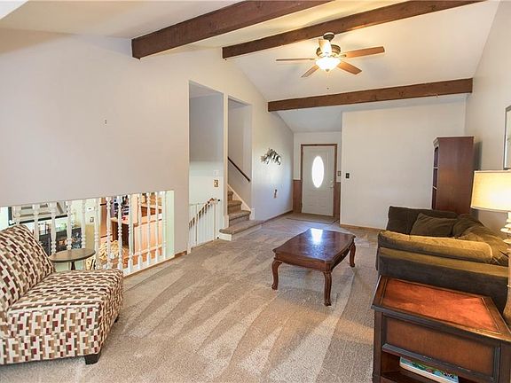 2nd image of 4987 Hampton Dr