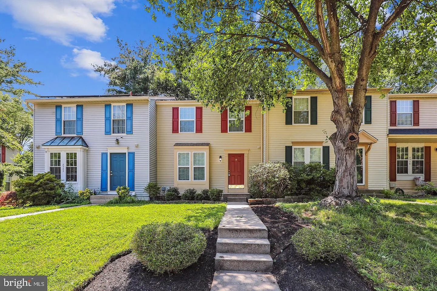 3 bed, 2.5 bath, 1426 sqft, $2,900 — Photo 2