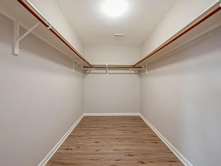 9234 Windswept Grove Dr — Photo 11