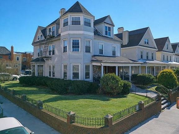 3rd image of 6801 Ridge Blvd