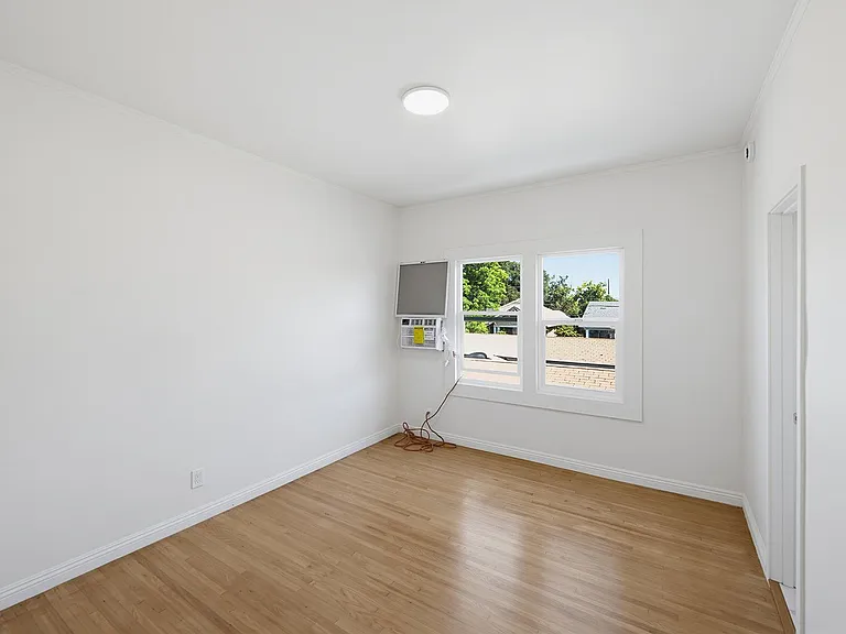 3438 McKinley Ave #5 — Photo 12