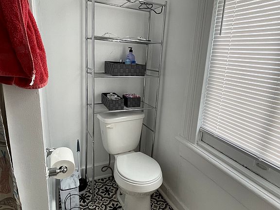 3rd image of 1737 Napoleon Ave