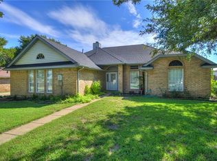 106 Rolling Ridge Ln, Crandall, TX 75114