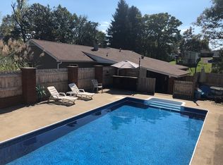 1540 Country Club Rd, Fairmont, WV 26554