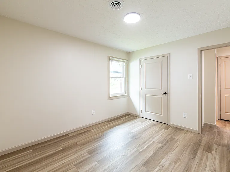 101 Winstead St — Photo 17