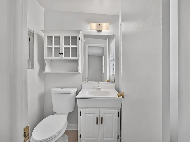 87 Saratoga Cir S — Photo 13