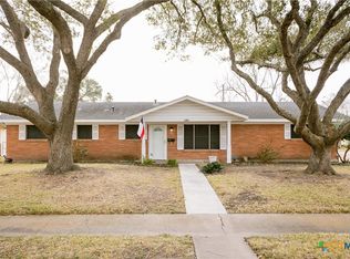 101 Avalon Dr, Victoria, TX 77901